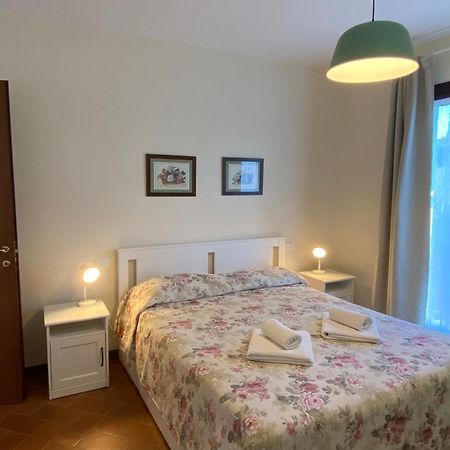 Apartamento Residenza Cipressi E Olivi Verona Exterior foto
