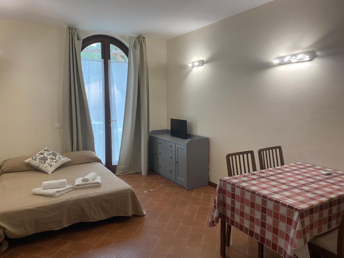Apartamento Residenza Cipressi E Olivi Verona Exterior foto