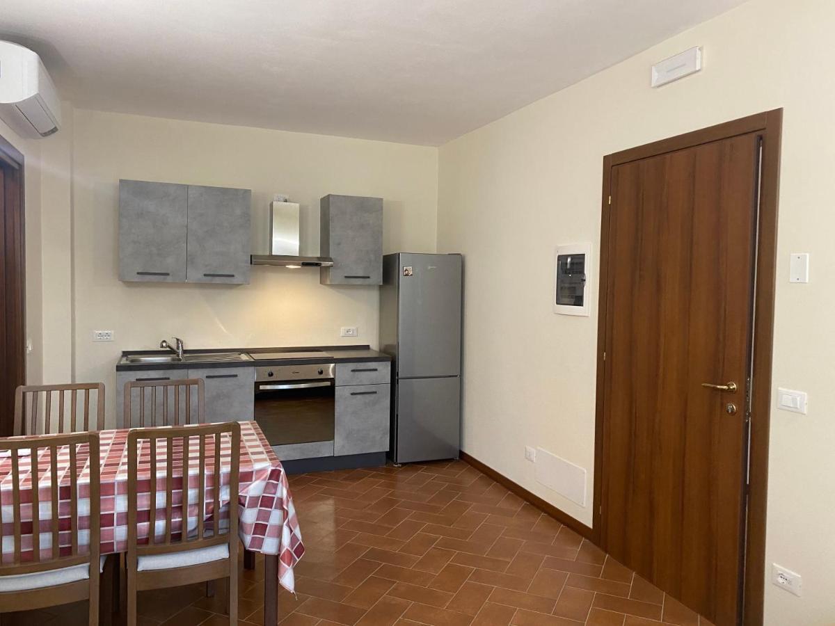 Apartamento Residenza Cipressi E Olivi Verona Exterior foto