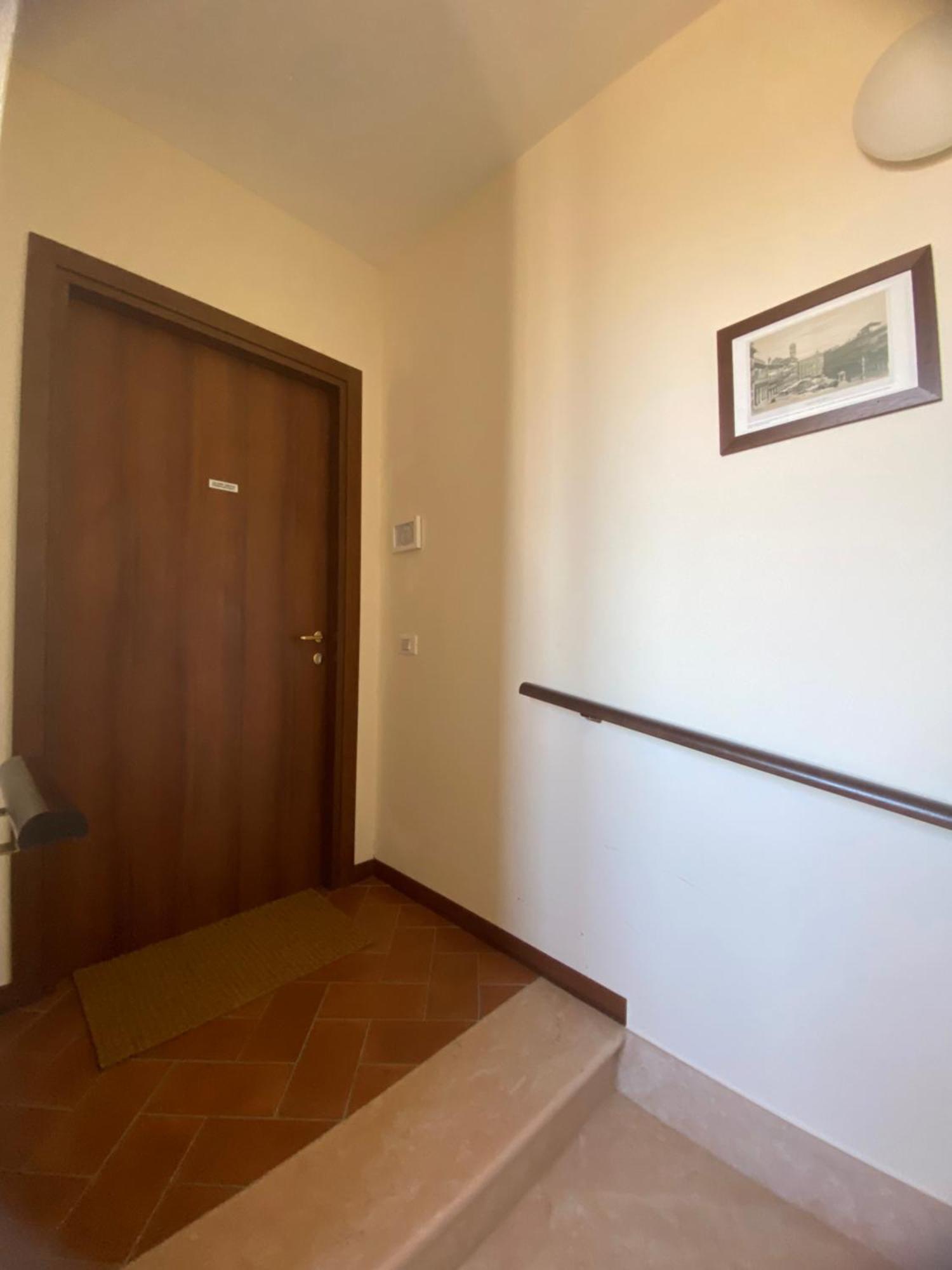 Apartamento Residenza Cipressi E Olivi Verona Exterior foto