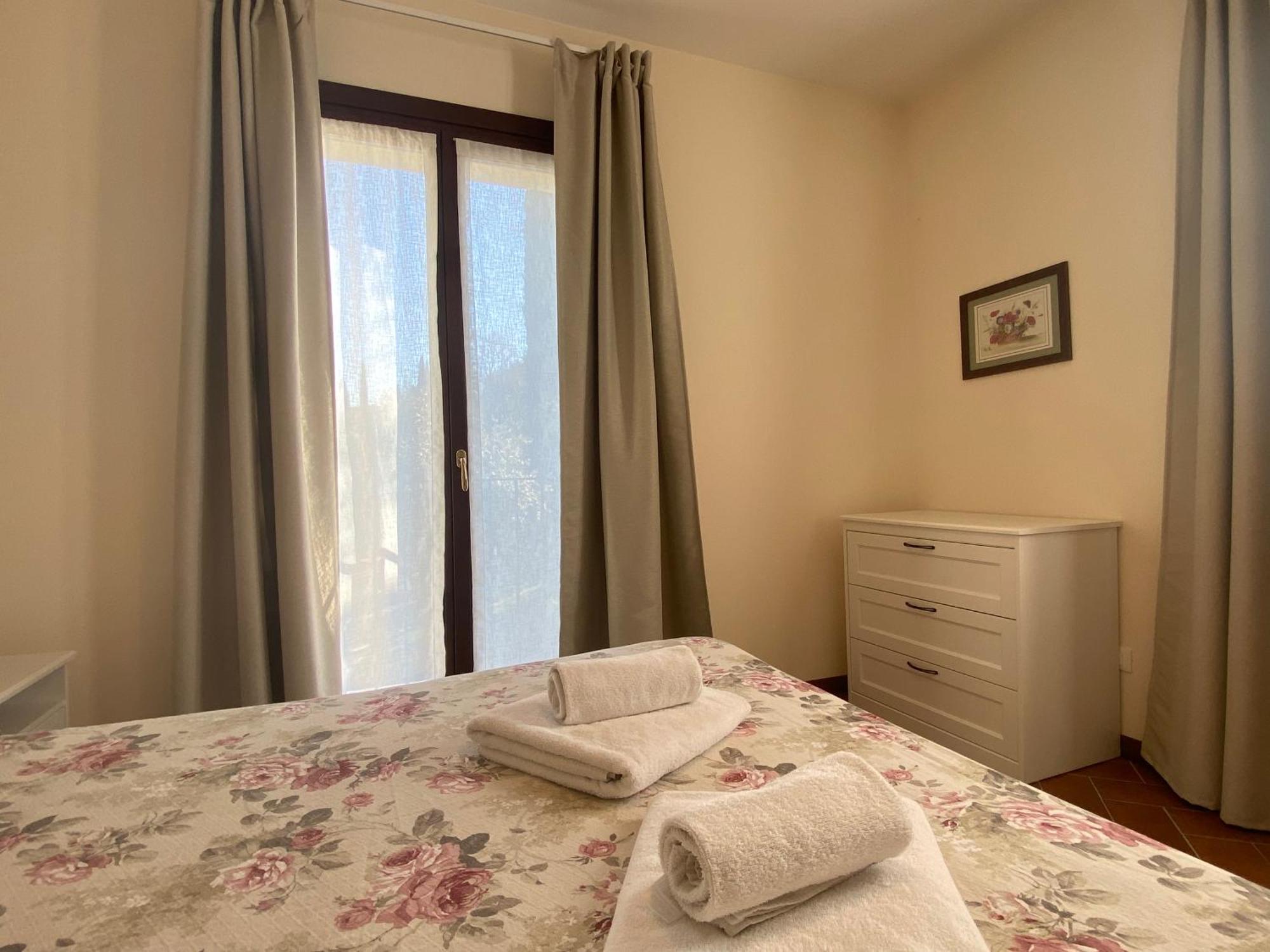 Apartamento Residenza Cipressi E Olivi Verona Exterior foto