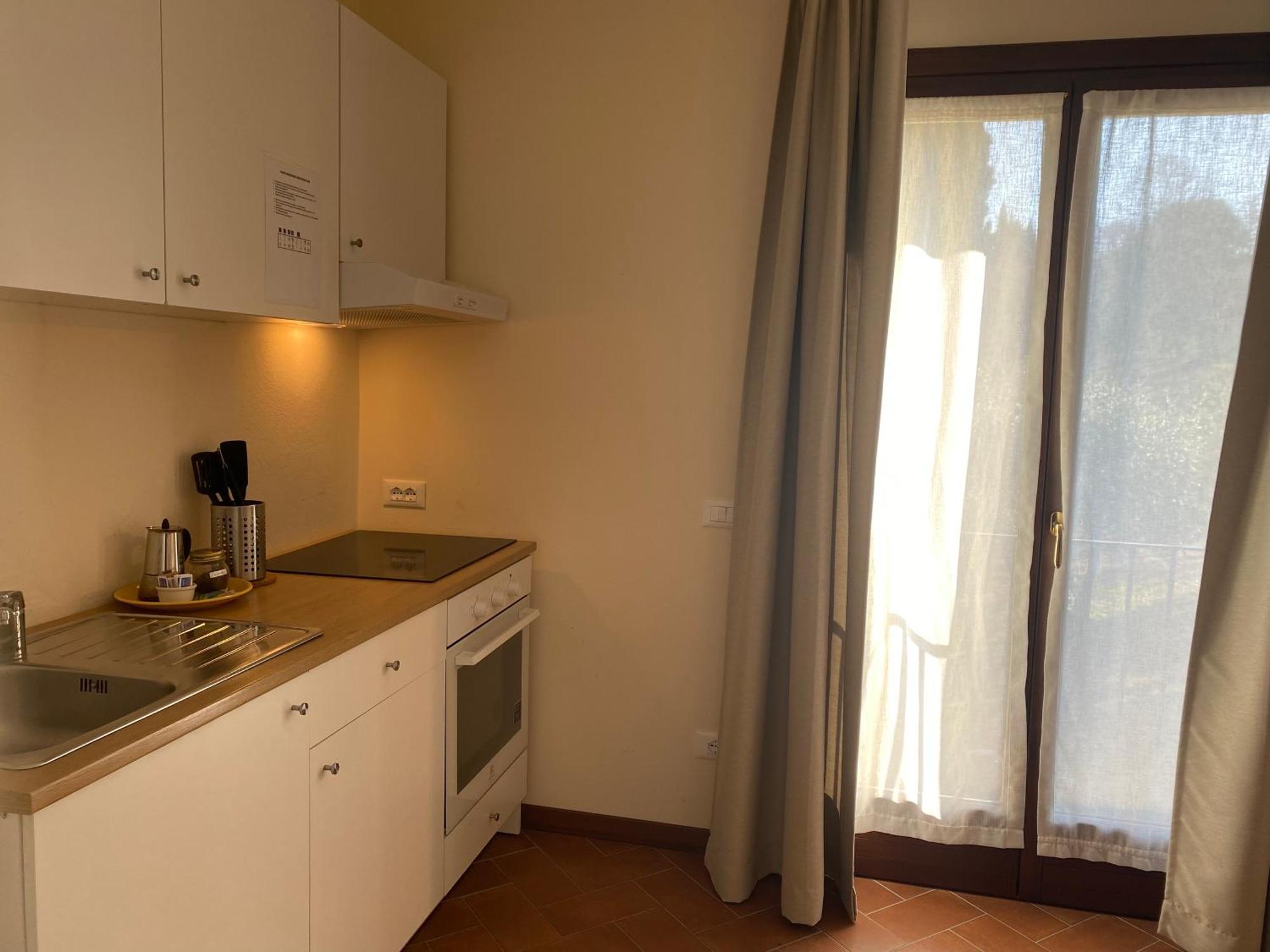 Apartamento Residenza Cipressi E Olivi Verona Exterior foto