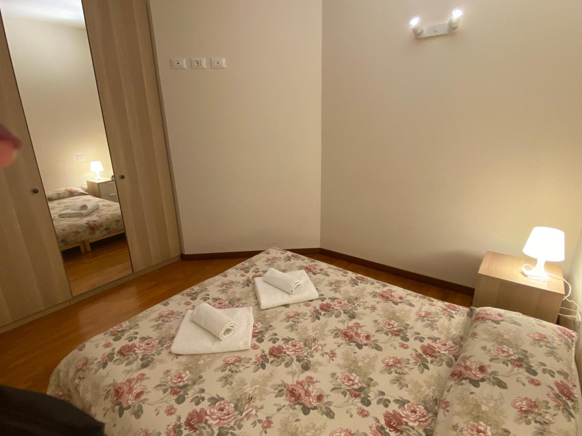 Apartamento Residenza Cipressi E Olivi Verona Exterior foto