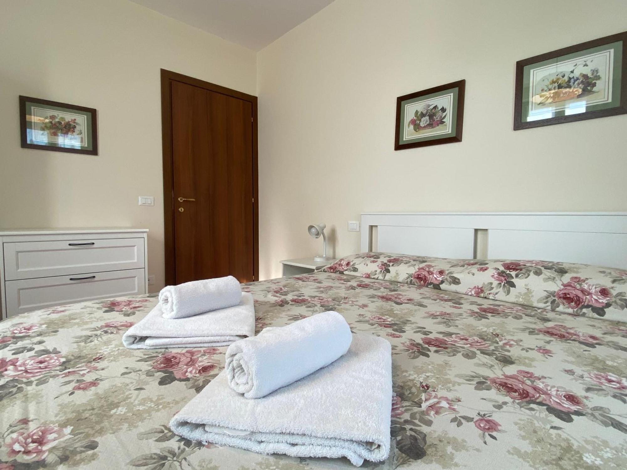 Apartamento Residenza Cipressi E Olivi Verona Exterior foto