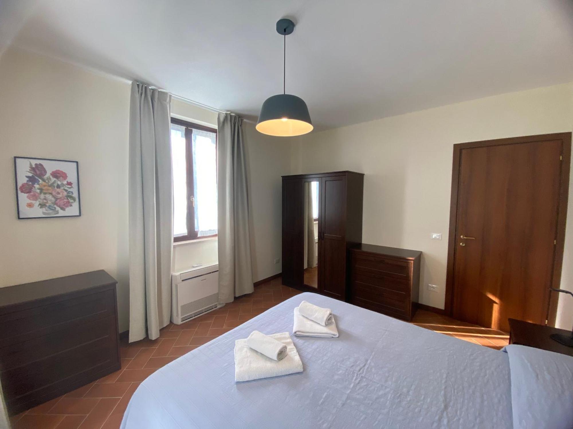 Apartamento Residenza Cipressi E Olivi Verona Exterior foto