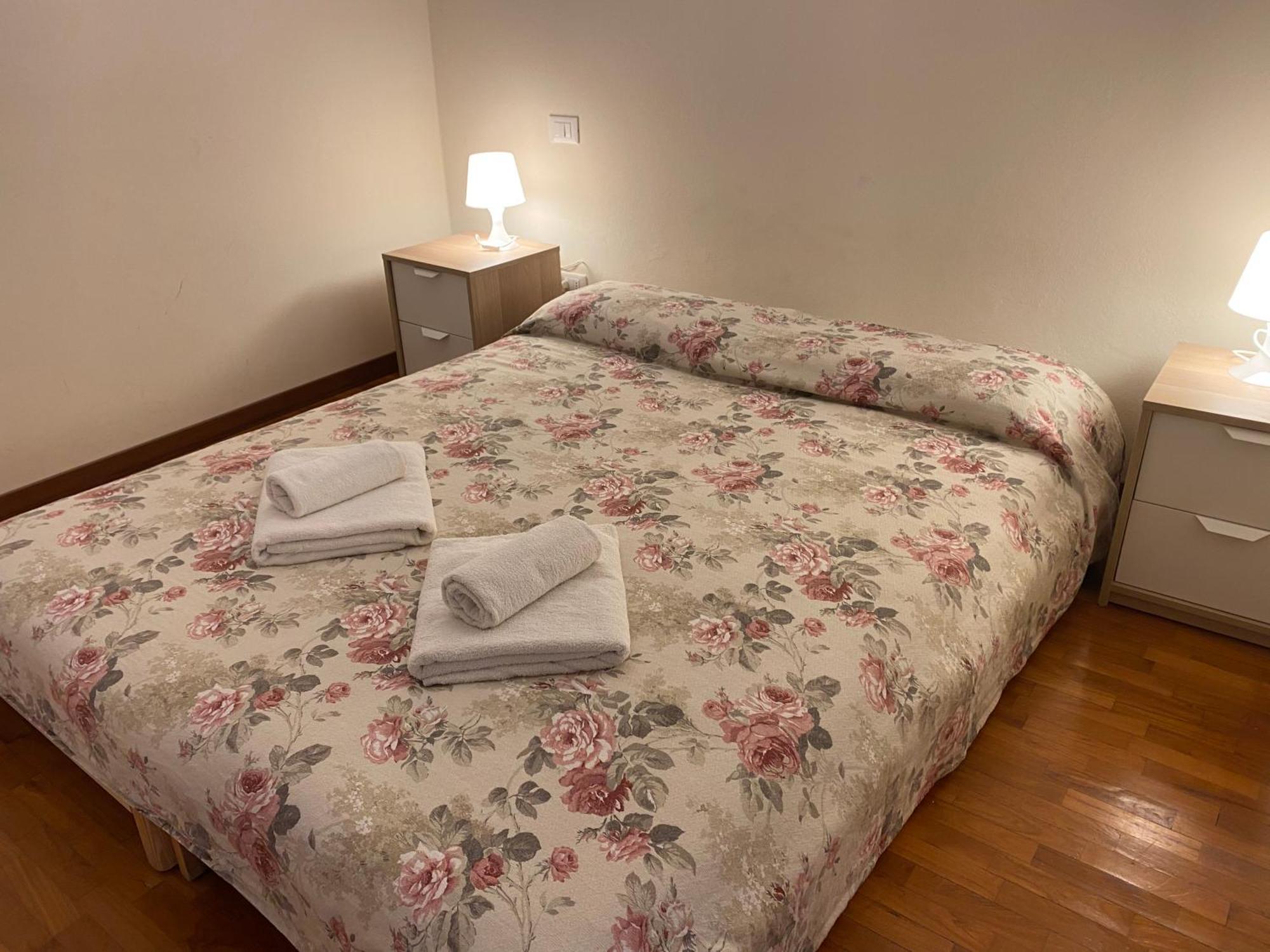 Apartamento Residenza Cipressi E Olivi Verona Exterior foto