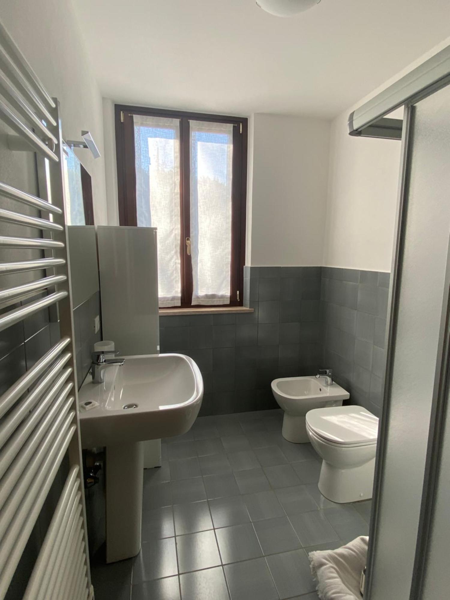 Apartamento Residenza Cipressi E Olivi Verona Exterior foto