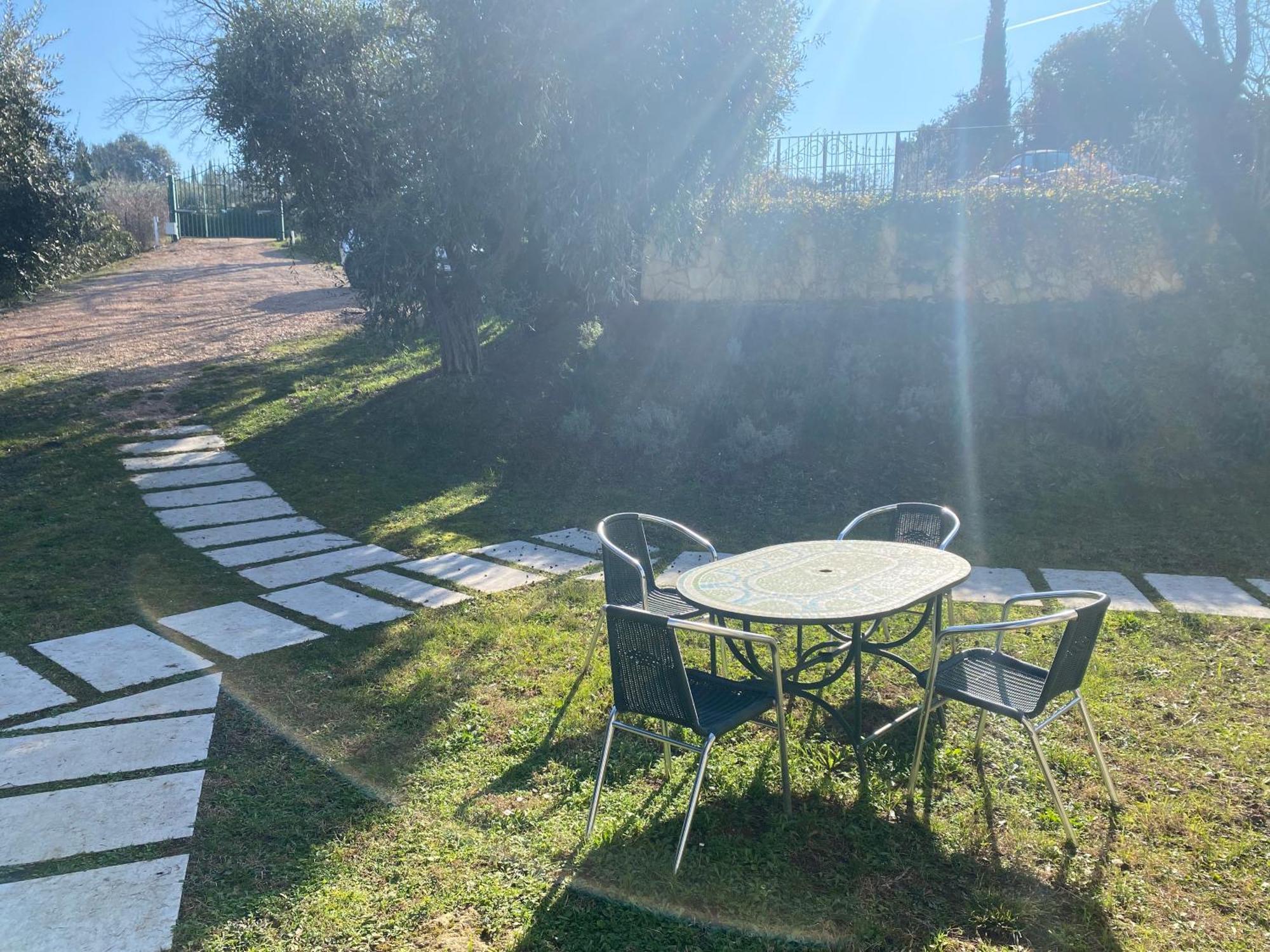Apartamento Residenza Cipressi E Olivi Verona Exterior foto