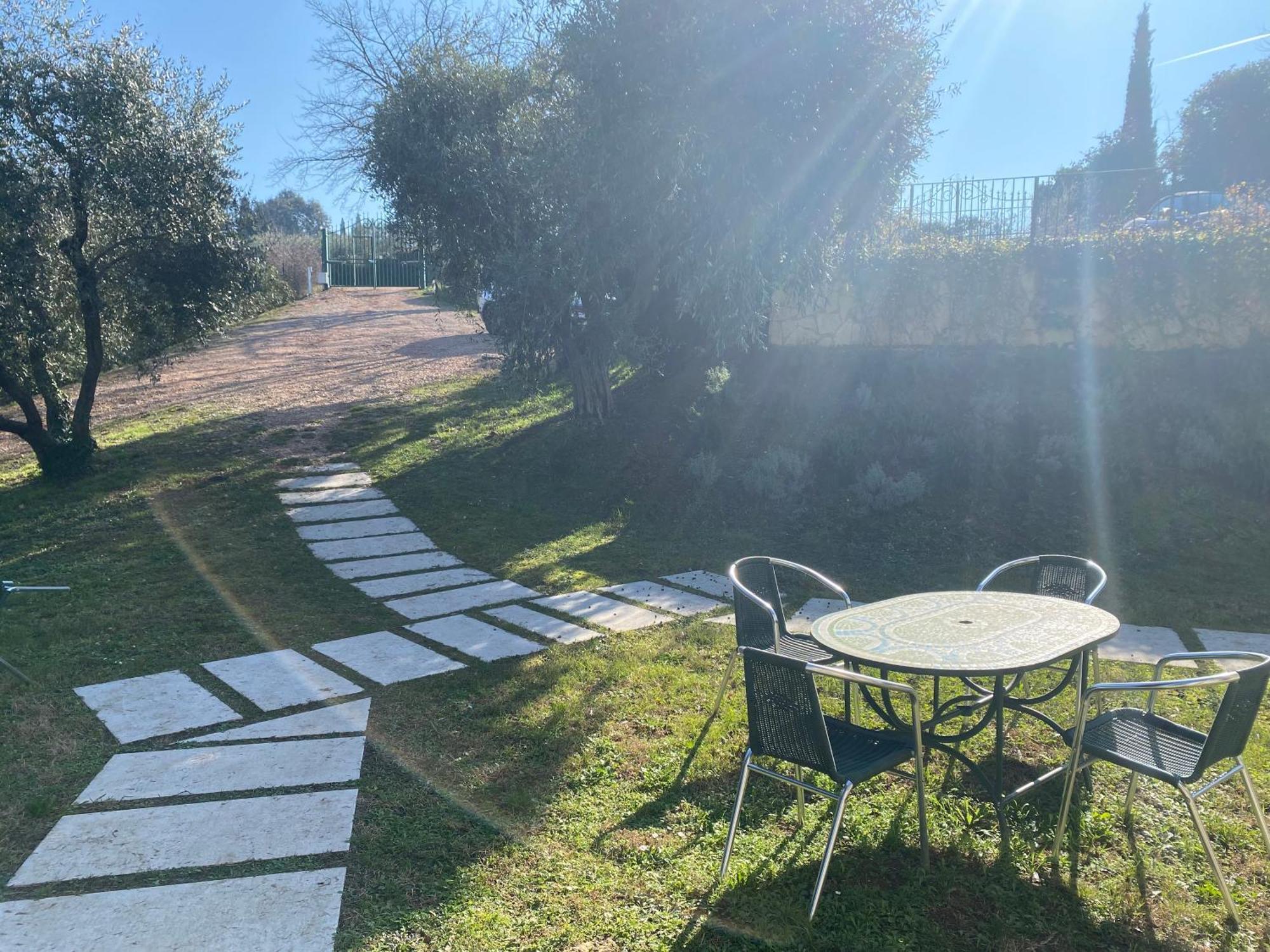 Apartamento Residenza Cipressi E Olivi Verona Exterior foto